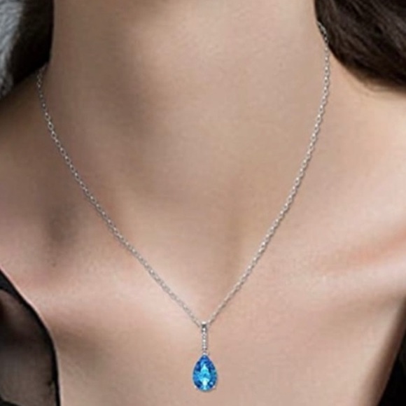 Alaxy pendant necklace made with Swarovski crystal - Picture 2 of 7